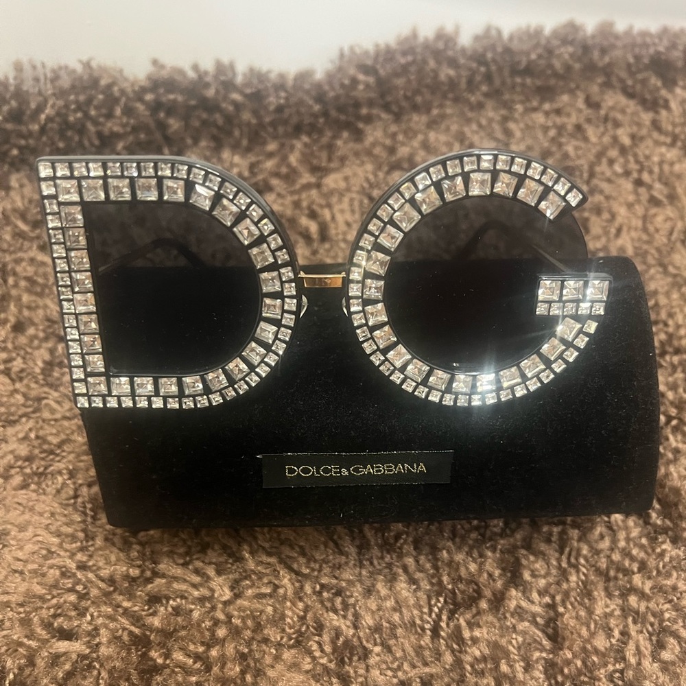Authentic D@G crystal embellished Sunglasses in excellent condition